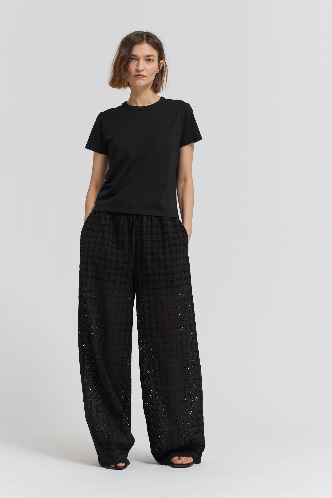 Laurel Essential Round Neck Tee