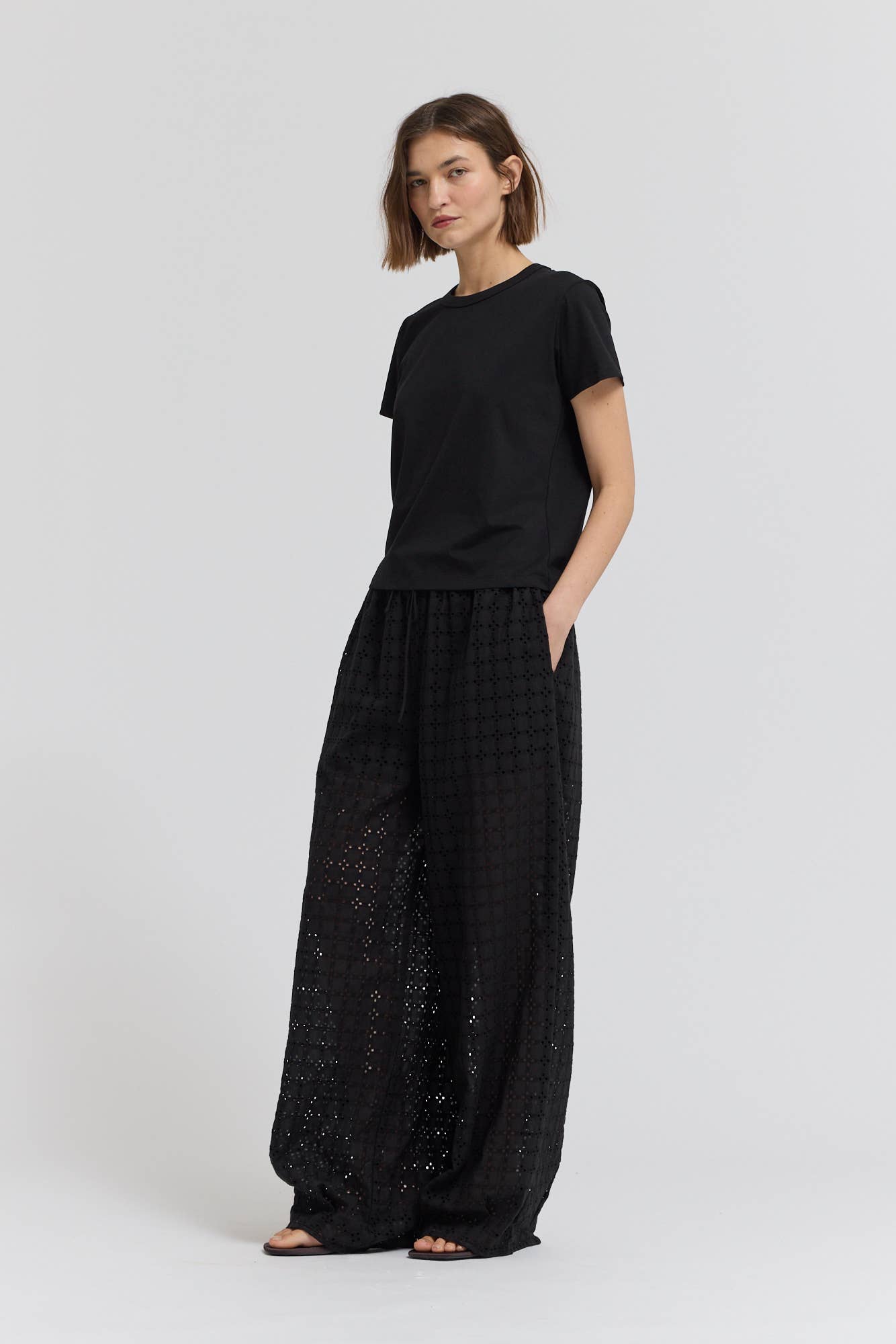 Laurel Essential Round Neck Tee