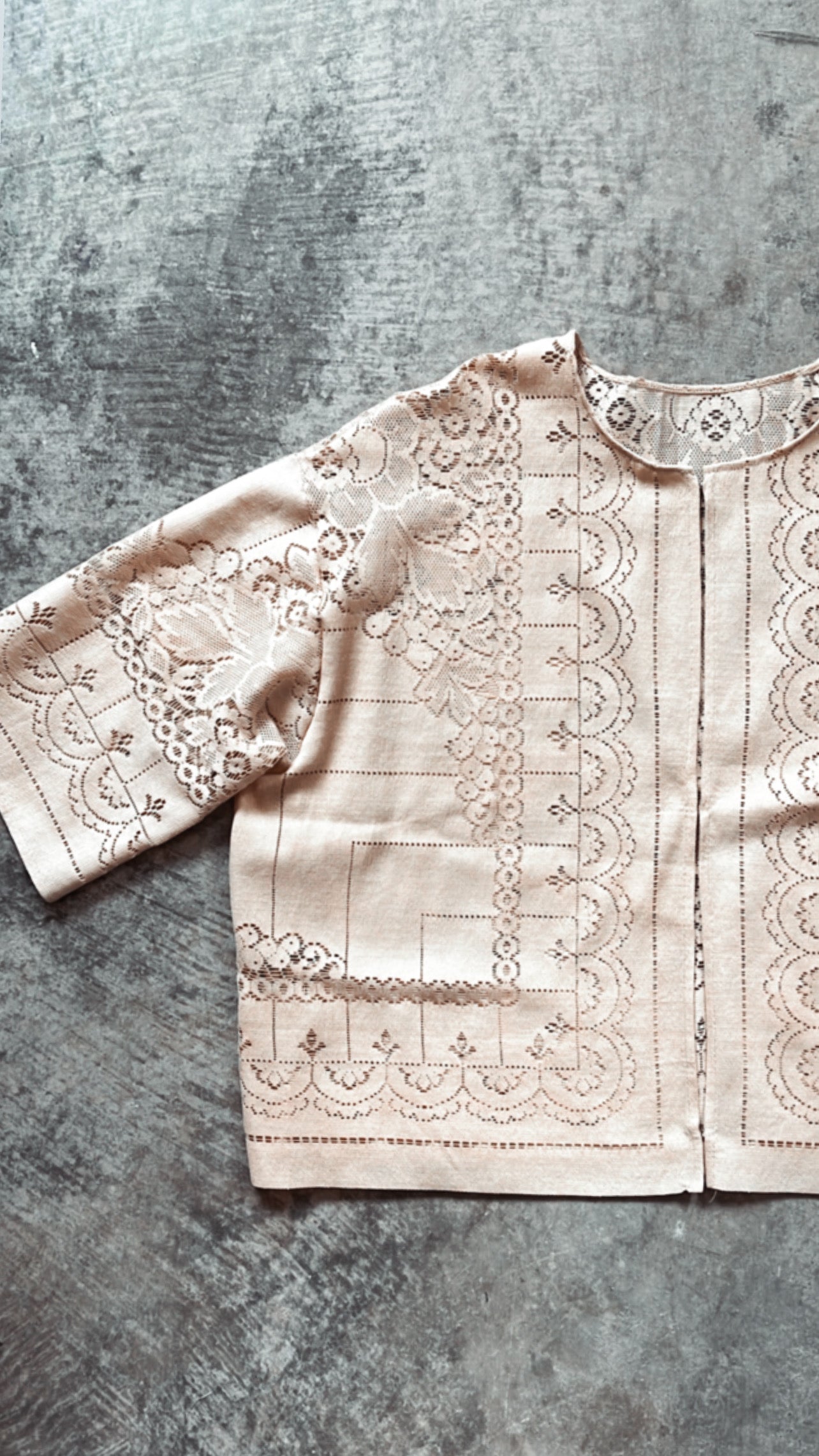 Signature Lace Tablecloth Top