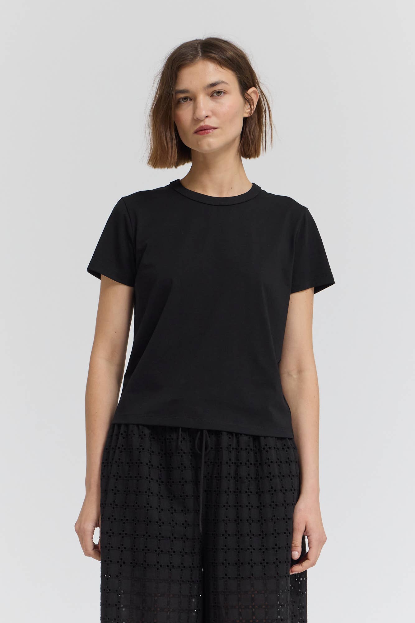 Laurel Essential Round Neck Tee