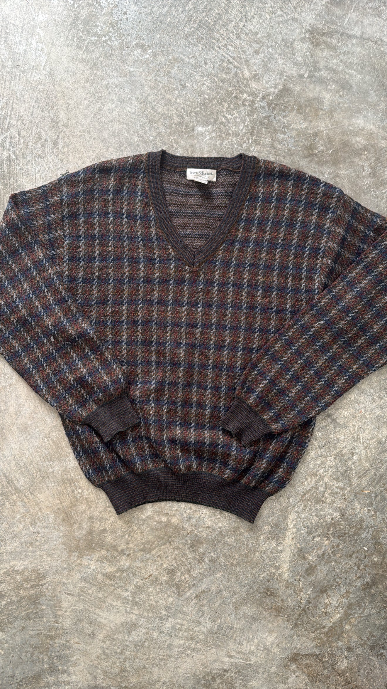 Vintage 80’s Geo Plaid style V-Neck Sweater
