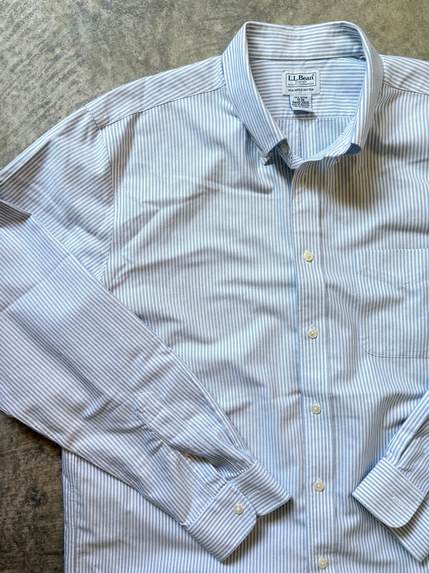 LL Bean 100% Cotton Oxford Button Up