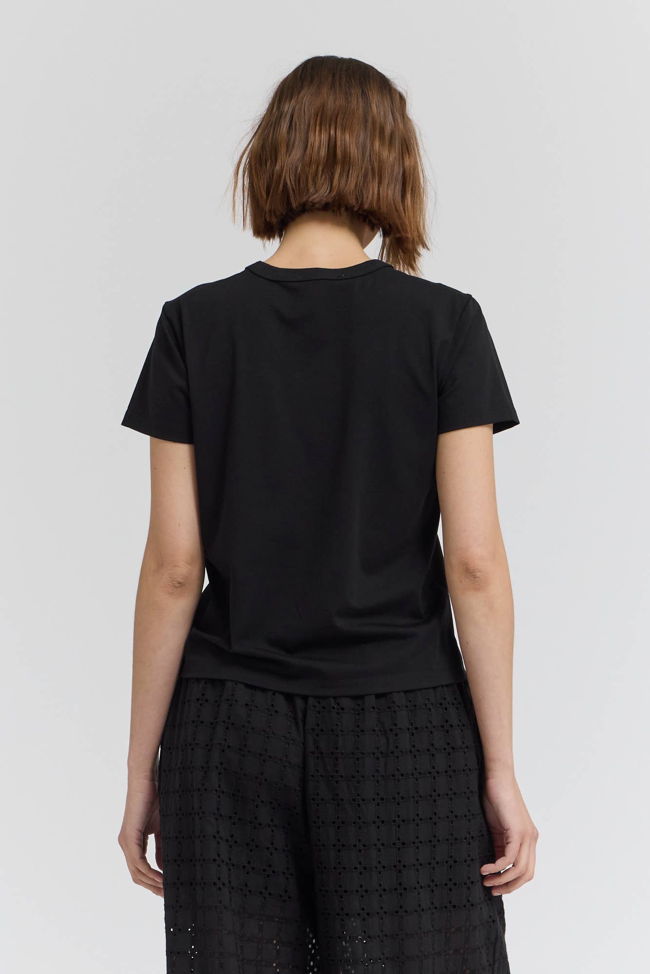 Laurel Essential Round Neck Tee
