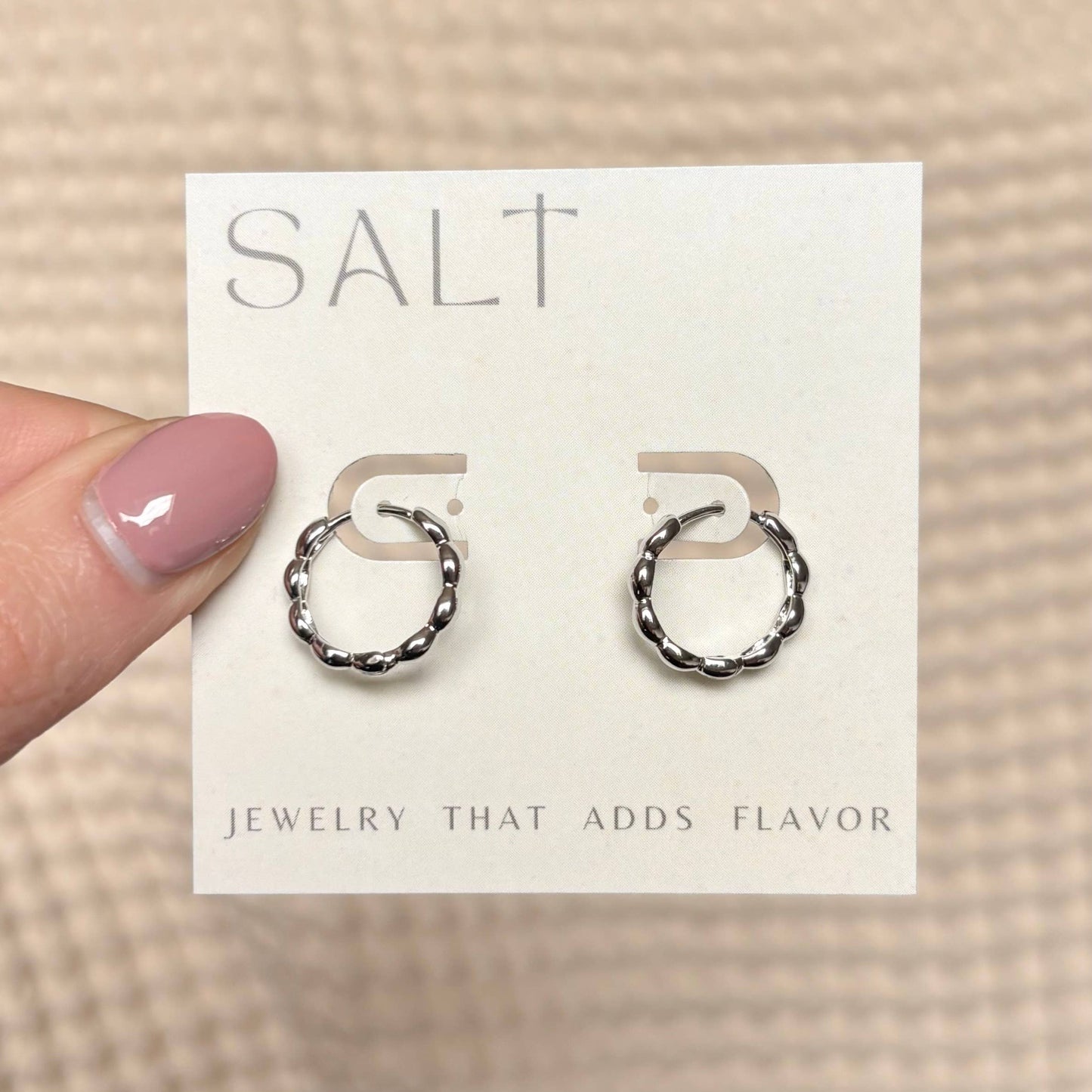 Wavy Hoop Earrings | dainty clasp hoops