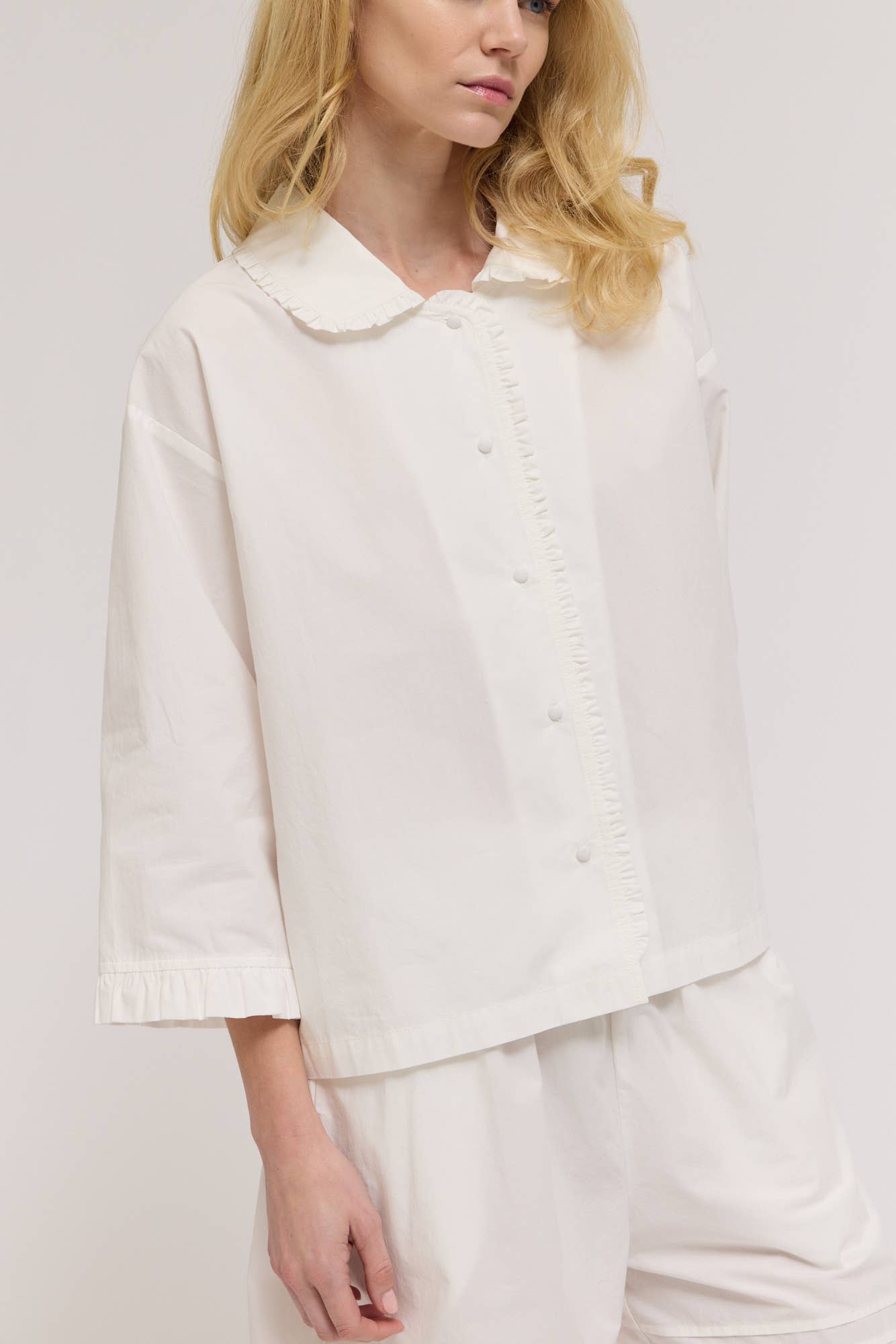 Dorinne 100% Cotton Button Up Ruffle Top